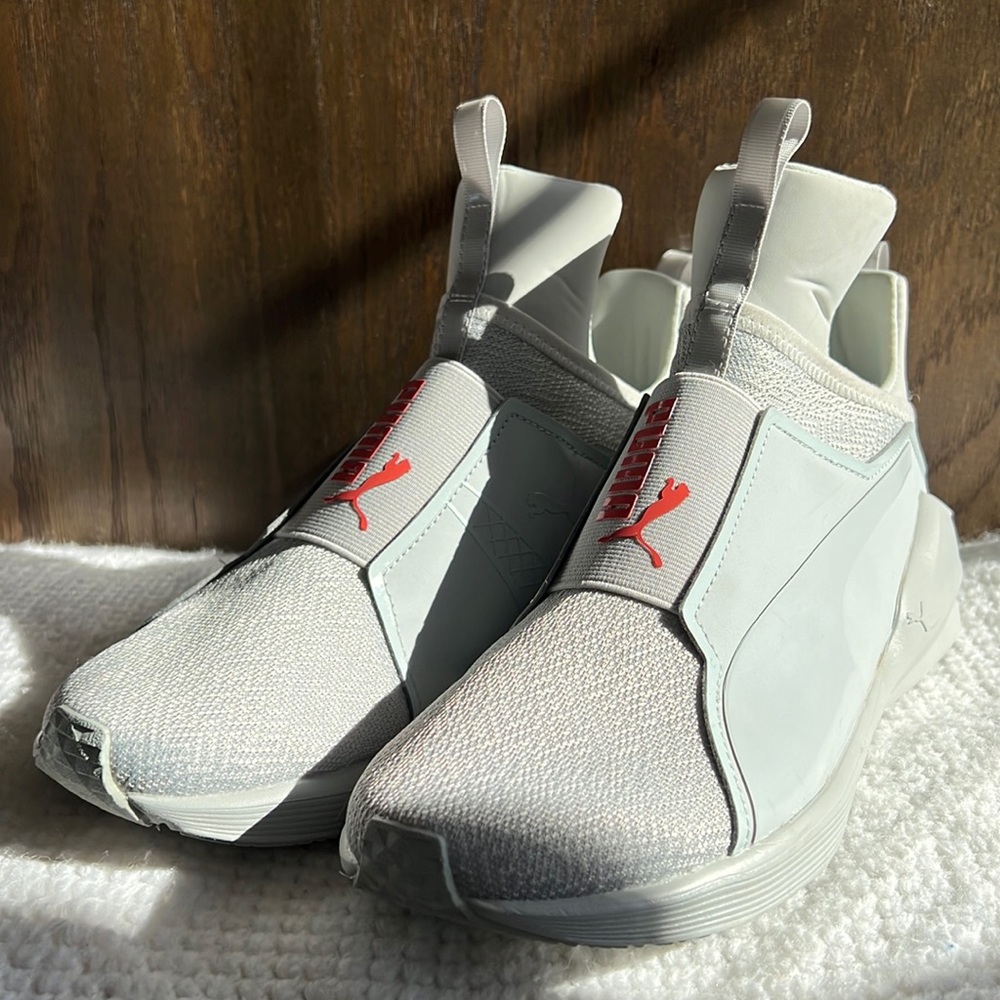 Puma Fierce gray sneakers woman’s 9